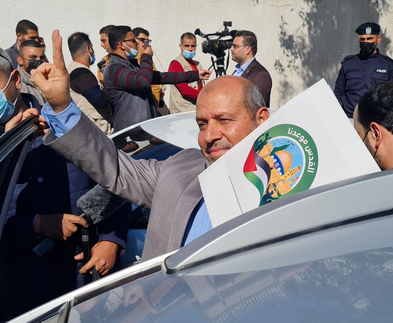 لجنة الانتخابات تنشر أسماء القوائم والمرشحين