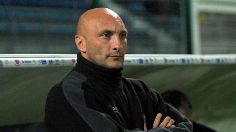 أوليفيه بانتالوني مدرب أندي ديلور الأسبق أندي ديلور مهاجم فريق مونبيلييه الفرنسي ومنتخب الجزائر