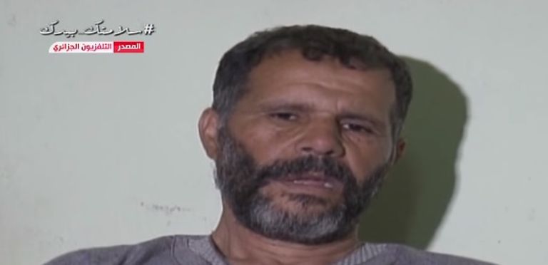 أحد الإرهابيين الموقوفين عملية عسكرية للجيش الجزائري بمرتفعات تيبازة - أرشيفية