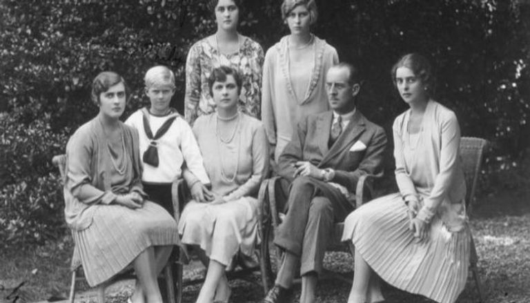 الأمير فيليب مع العائلة - ديلي ميرور