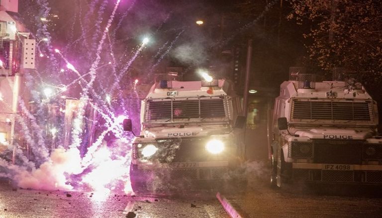 جانب من المواجهات التي شهدتها أيرلندا الشمالية- أ.ف.ب