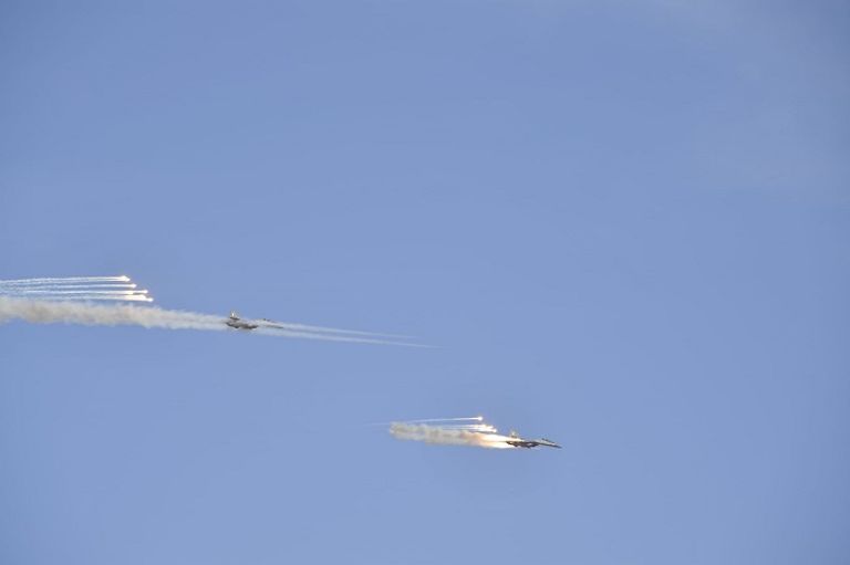 مناورات جوية عسكرية جزائرية مقاتلات حربية جزائرية خلال مناورات عسكرية جوية