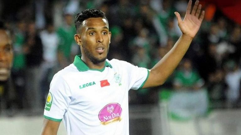 سند الورفلي مدافع الرجاء البيضاوي المغربي