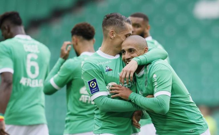 التونسي وهبي الخزري نجم سانت إيتيان الفرنسي التونسي وهبي الخزري نجم سانت إيتيان الفرنسي