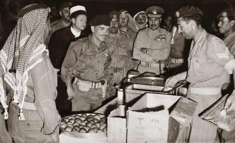 الملك عبدالله الثاني خلال تدريب عسكري