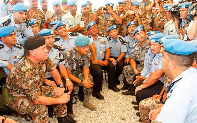 الملك عبدالله الثاني خلال تدريب عسكري