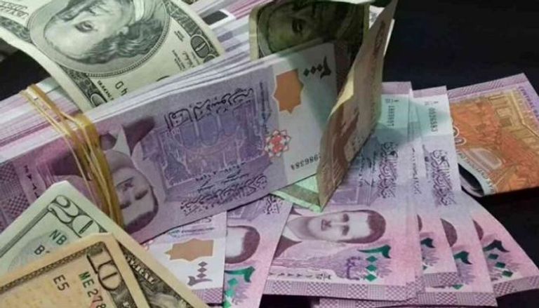 تراجع سعر الدولار مقابل الليرة السورية
