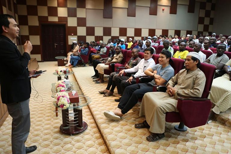 الدكتورة نضال محمد الطنيجي