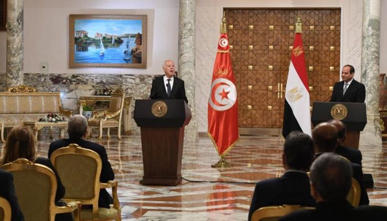 السيسي يستقبل نظيره التونسي بقصر الاتحادية