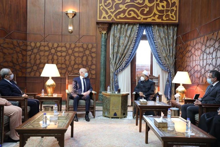 شيخ الأزهر الشريف خلال لقاء الرئيس التونسي