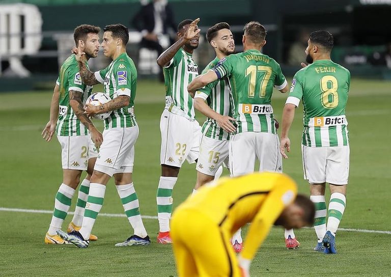 سوسيداد أزم فرص أتلتيكو مدريد في التتويج بلقب الدوري الإسباني