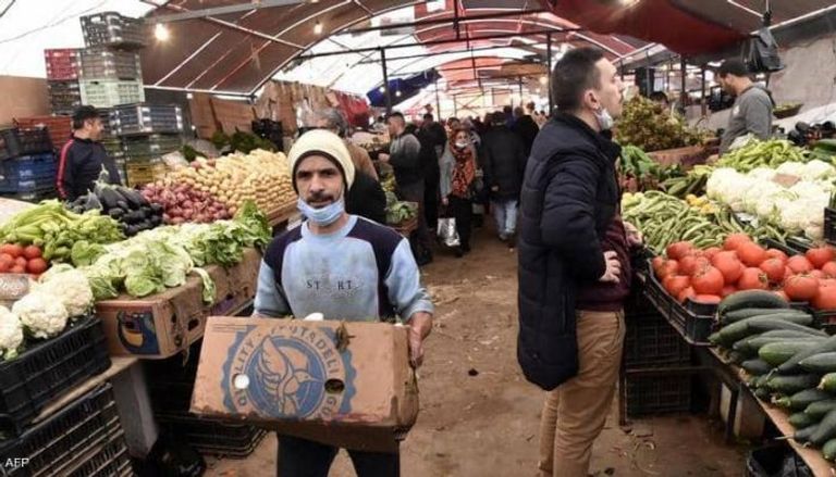 الأسواق في الجزائر تستعد لاستقبال رمضان