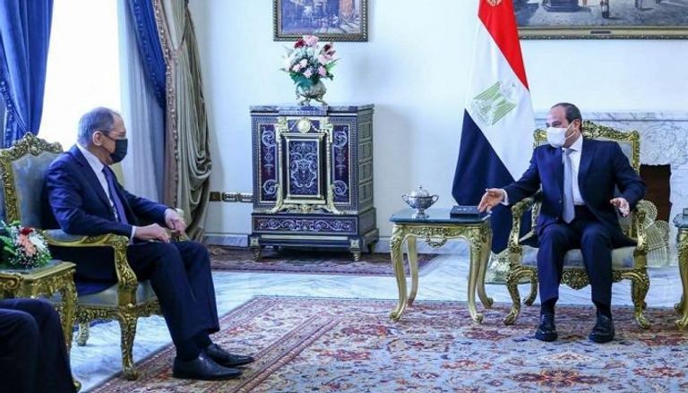 الرئيس المصري خلال لقائه بوزير الخارجية الروسي