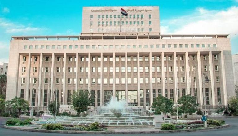 رسميا.. إقالة حازم قرفول من منصب محافظ البنك المركزي السوري