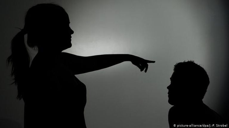 الرجل يتعرض لعنف جسدي وجنسي أيضا