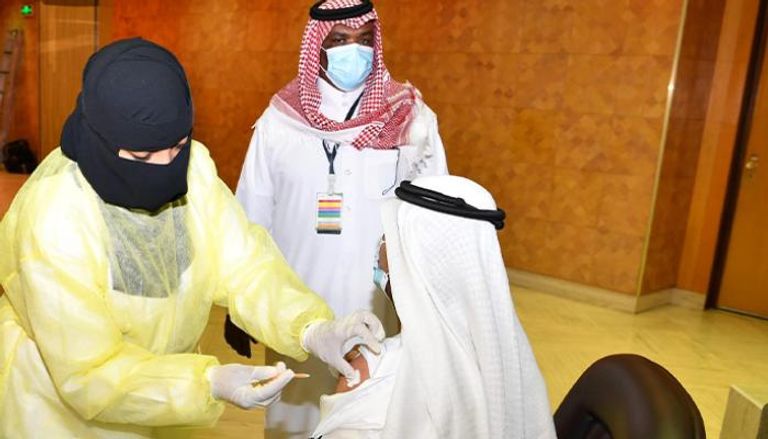 التطعيم ضد كورونا في السعودية