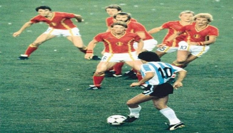 مارادونا ضد بلجيكا في 1982