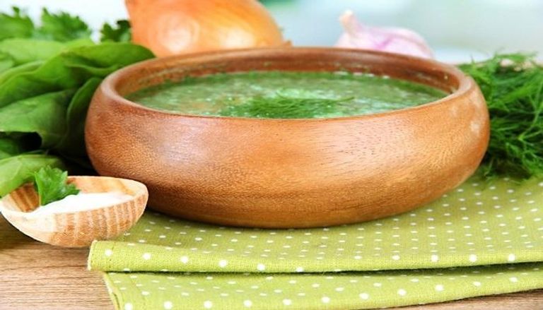 الملوخية تتربع على وجبات الإفطار بغزة