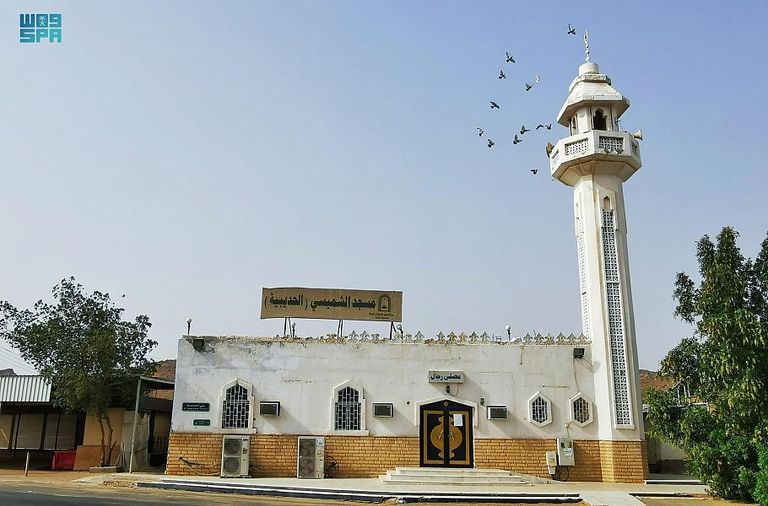 جانب من آثار باقية من مسجد الحديبية الأول