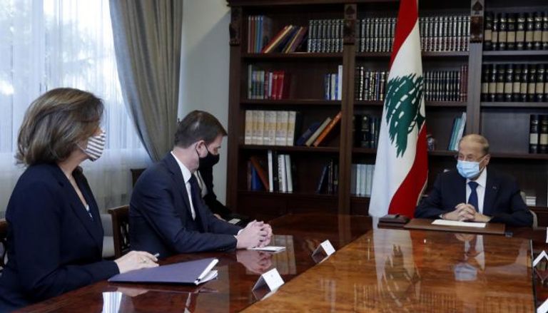 الرئيس اللبناني وهيل وسفيرة واشنطن