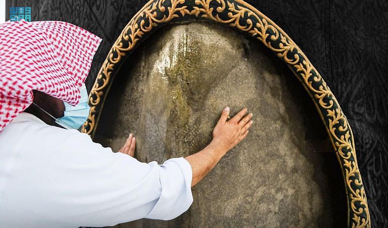 السعودية تطيّب الكعبة والمسجد الحرام 10 مرات يوميا