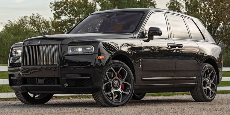 طراز رولز رويس Cullinan أكثر 10 سيارات أناقة في تصميم الشبكة الأمامية