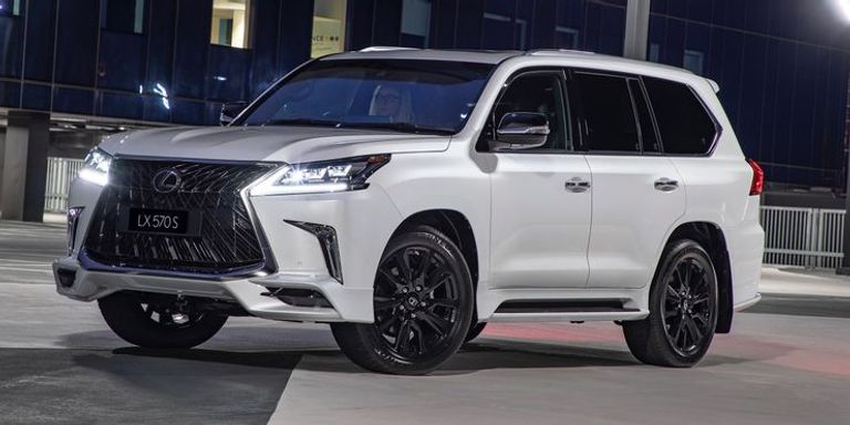 طراز LX570 S أكثر 10 سيارات أناقة في تصميم الشبكة الأمامية