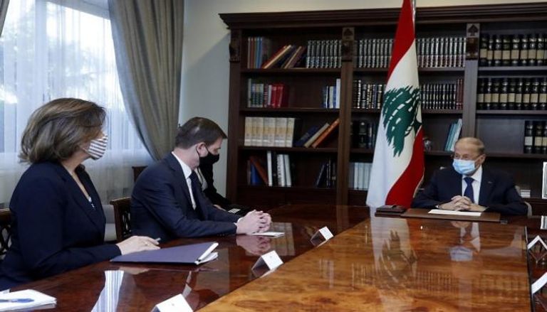 جانب من لقاء الرئيس اللبناني ميشال عون وديفيد هيل