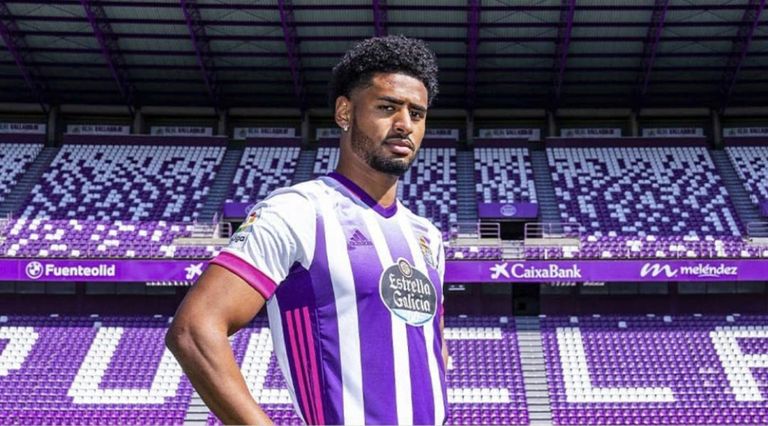 الظاهرة رونالدو مالك نادي بلد الوليد