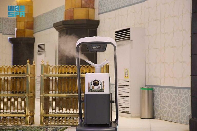 المسجد الحرام يستعد لاستقبال المعتمرين بأول جمعة في رمضان المسجد الحرام يستعد لاستقبال المعتمرين بأول جمعة في رمضان