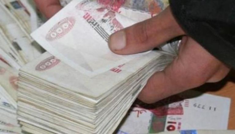 تباين أسعار العملات الأجنبية في الجزائر