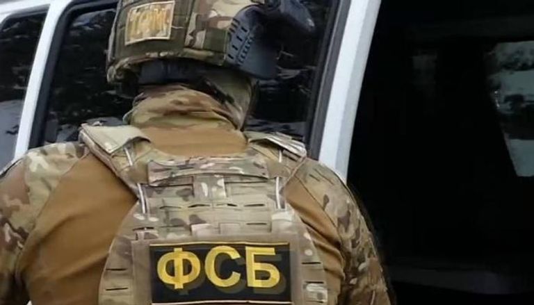 قوات روسية لدى اعتقالها القنصل الأوكراني - تاس