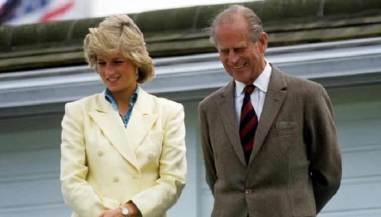 الأمير فيليب مع الأميرة ديانا زوجة ابنه