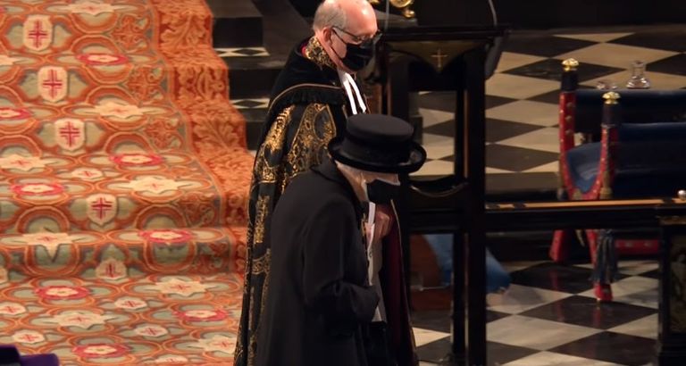 وصول جثمان الأمير فيليب إلى كنيسة القديس جورج