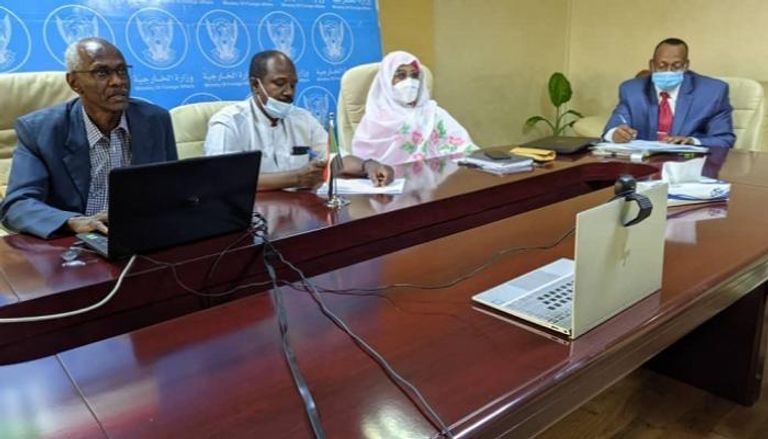 وزيرة الخارجية السودانية تجتمع بالسفراء الأفارقة عن بعد