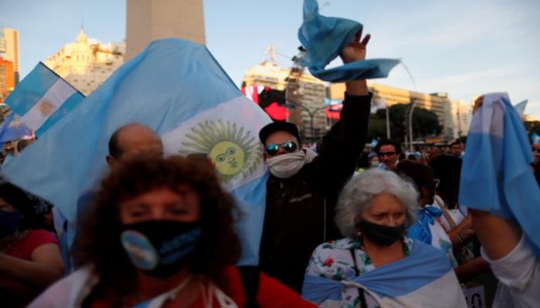 مظاهرات ضد قيود كورونا في الأرجنتين