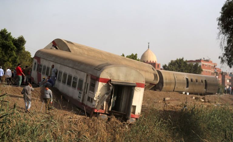حادث قطار المنصورة بمصر اليوم