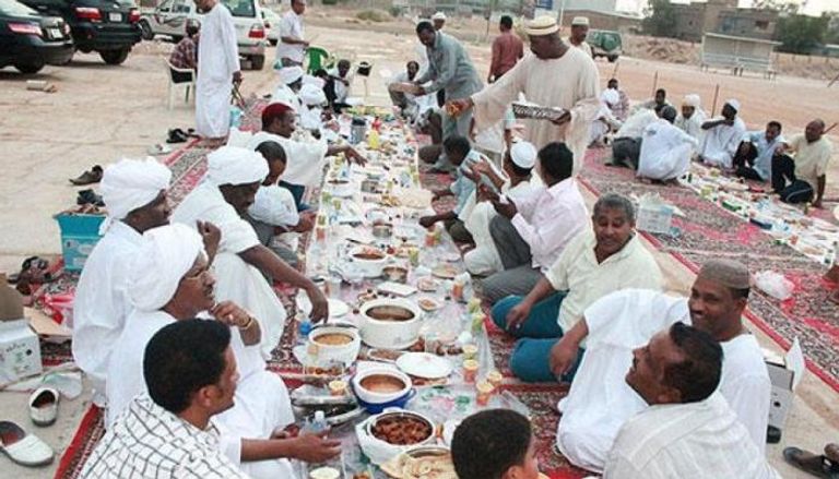 إفطار رمضاني سوداني على الطريق