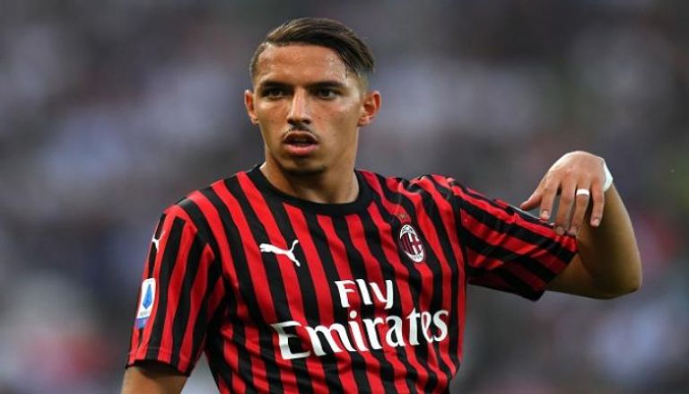 إسماعيل بن ناصر لاعب ميلان الإيطالي