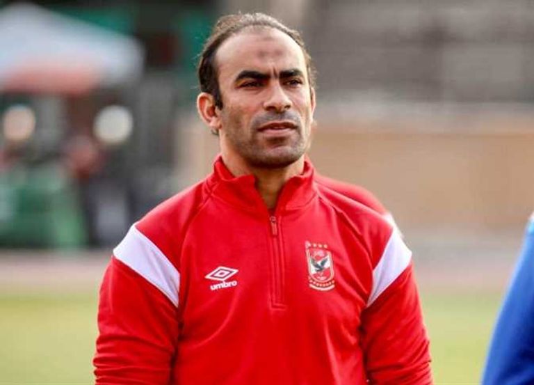 سيد عبدالحفيظ مدير الكرة بالأهلي محمود عبدالرازق