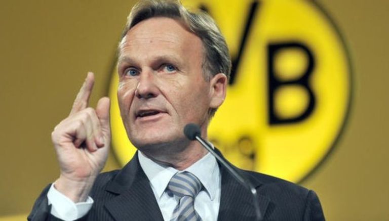 هانز يواخيم فاتسكه الرئيس التنفيذي لنادي بروسيا دورتموند بايرن ميونخ وبروسيا دورتموند