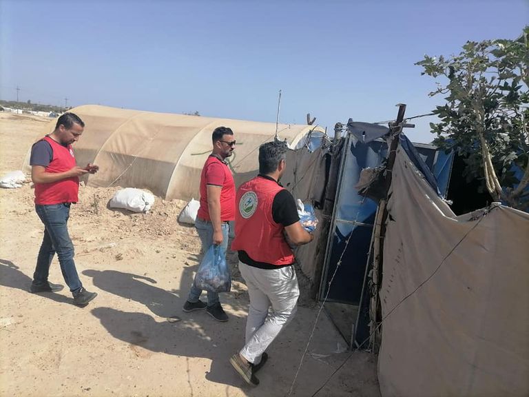 كرفان متحرك لتوزيع الفطور المجاني على الصائمين في الفلوجة