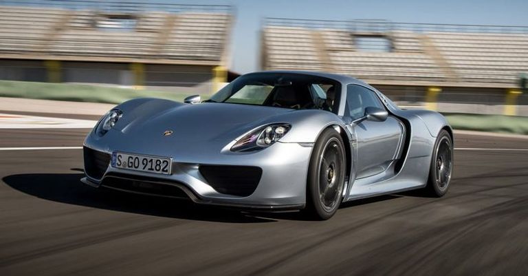 طراز Porsche 918 Spyder طراز فيراري SF90 Stradale