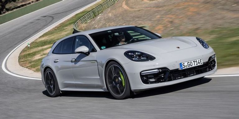 طراز Porsche Panamera Hybrid  طراز فيراري SF90 Stradale