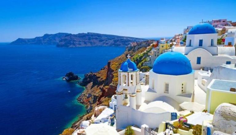 اليونان تشدد حظر السفر الداخلي خلال احتفالات عيد القيامة