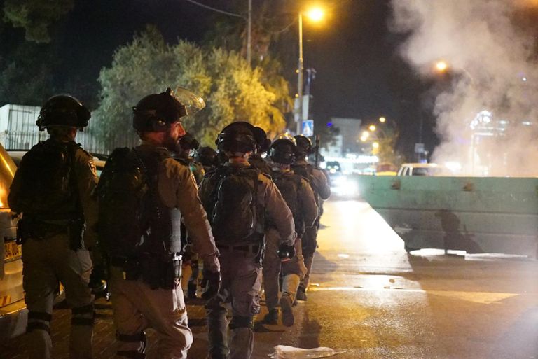 اعتقال فلسطيني خلال مواجهات في القدس