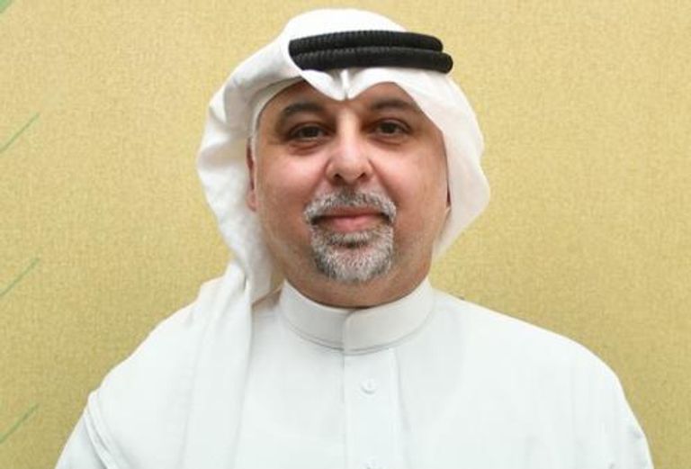 وليد غازي المكلف بتسيير أعمال الأهلي السعودي عبد الإله مؤمنة رئيس الأهلي السعودي المستقيل