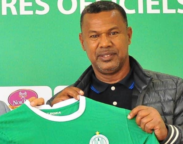 لسعد جردة مدرب الرجاء البيضاوي المغربي الوداد والرجاء قطبا الكرة المغربية