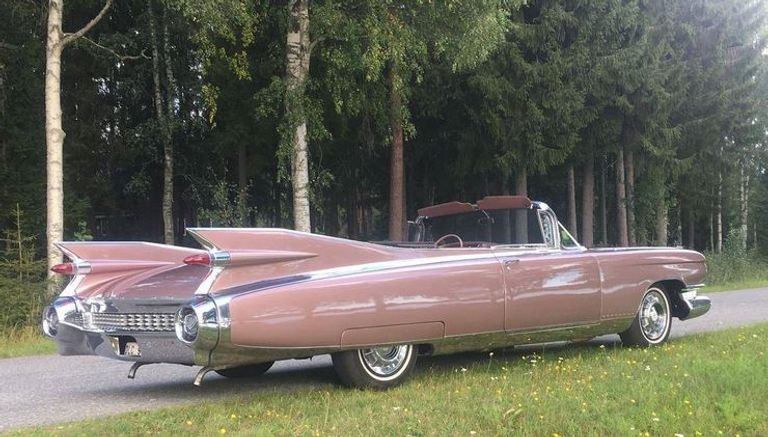 طراز Cadillac Eldorado Biarritz طراز Eldorado Brougham