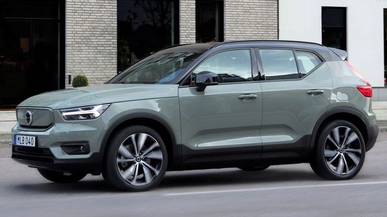 فولفو XC40 P8 AWD Recharge   بورش تايكان